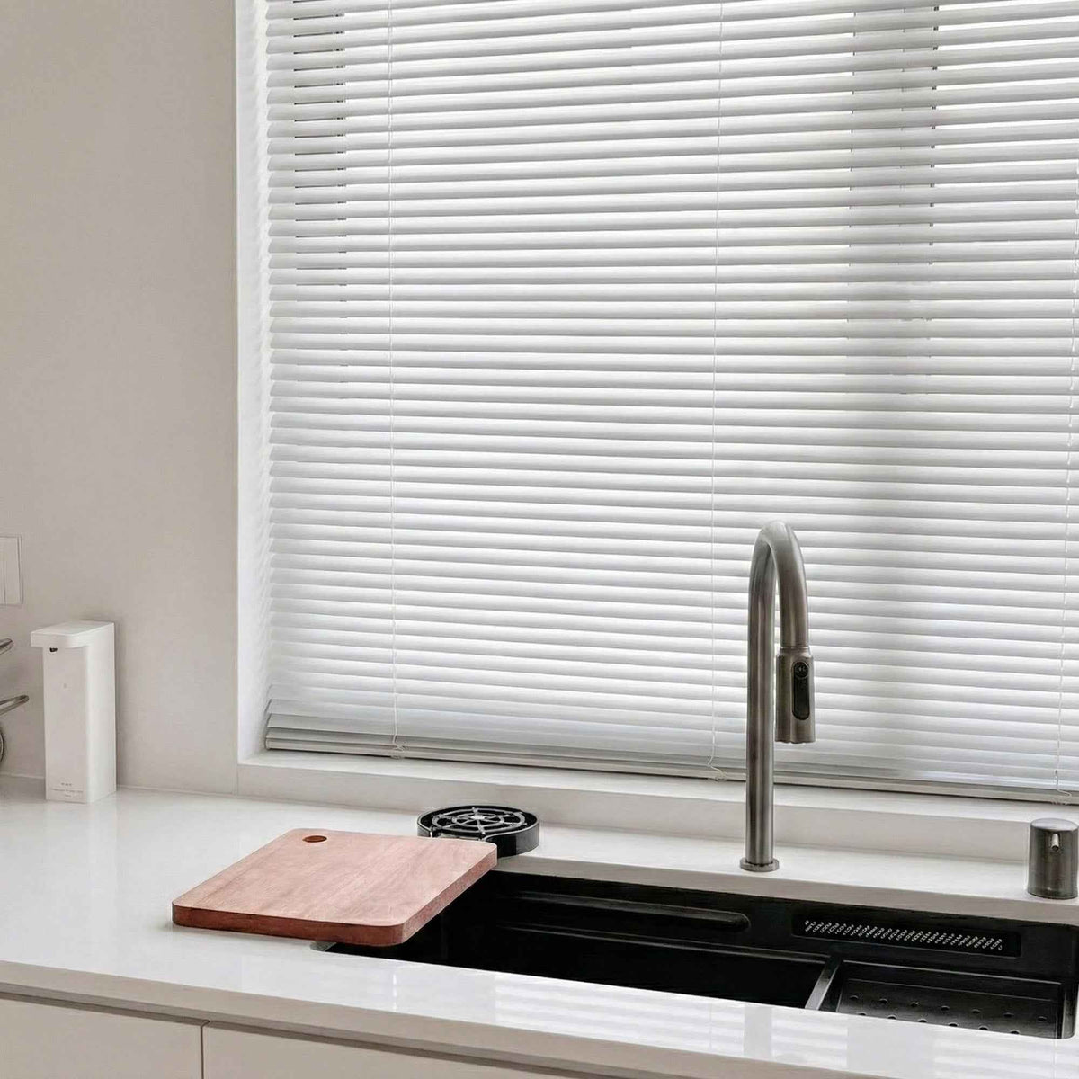 B-Aluver Corded Blackout Aluminum Blinds - Detail View 9 | JOYDRAPE Bespoke Luxury