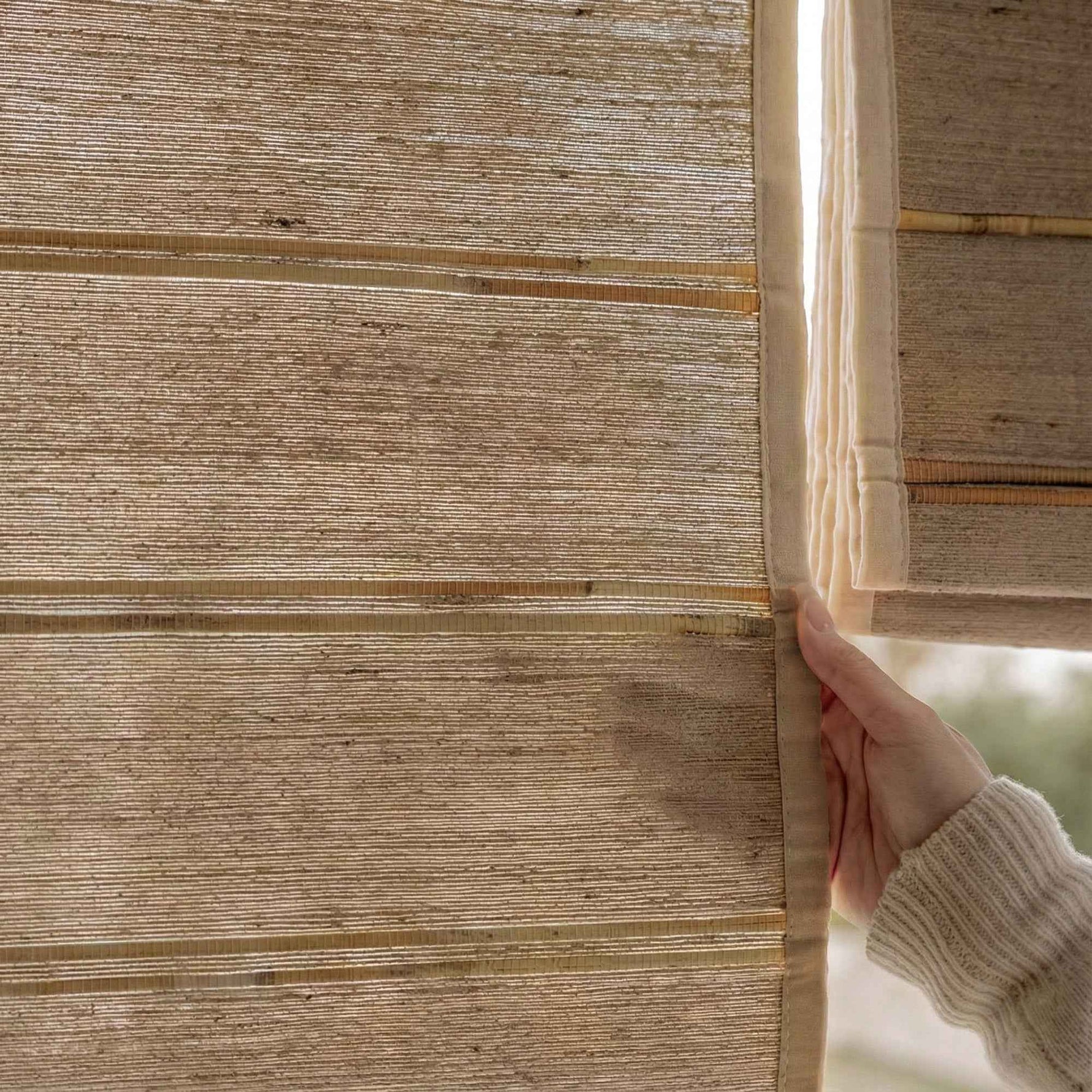 L-Lreed Cordless Fine Linen Roman Shades - Detail View 7 | JOYDRAPE Bespoke Luxury