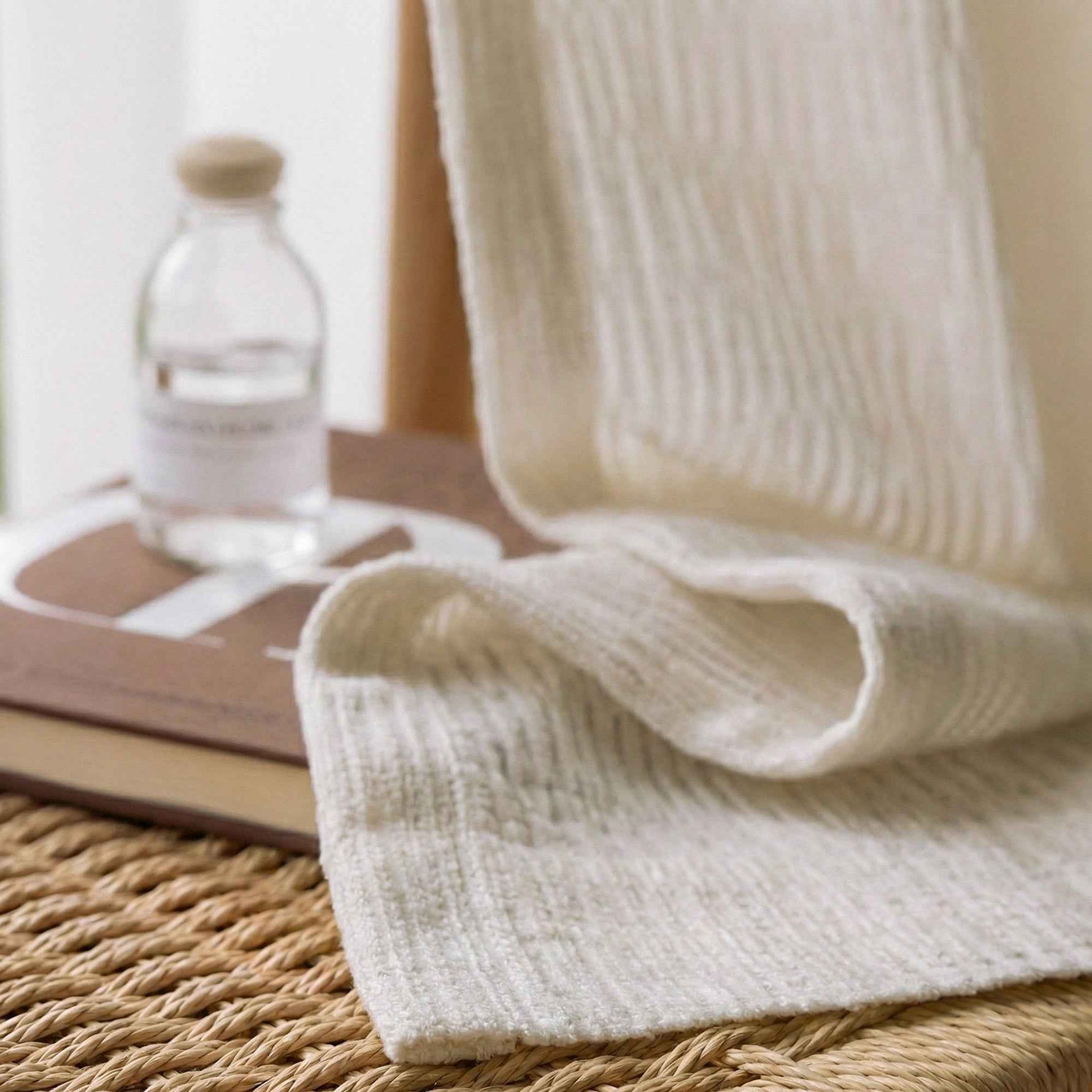 Line white plush-feel semi-sheer curtains